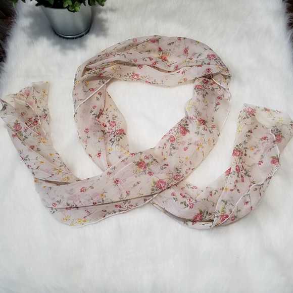 Light Floral Scarf - Picture 2 of 6